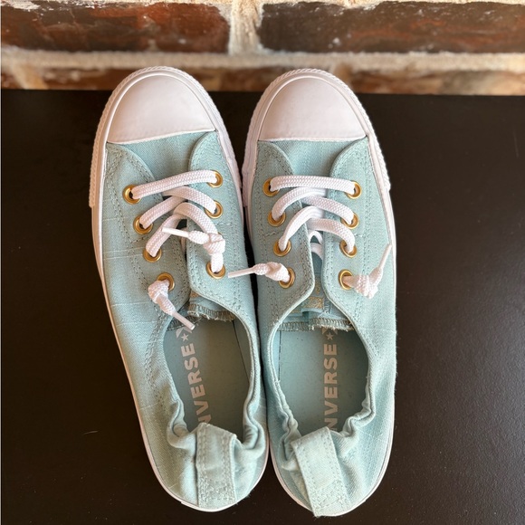 Converse Low Top Sneakers in Light Blue and White, 7.5 - Picture 9 of 16